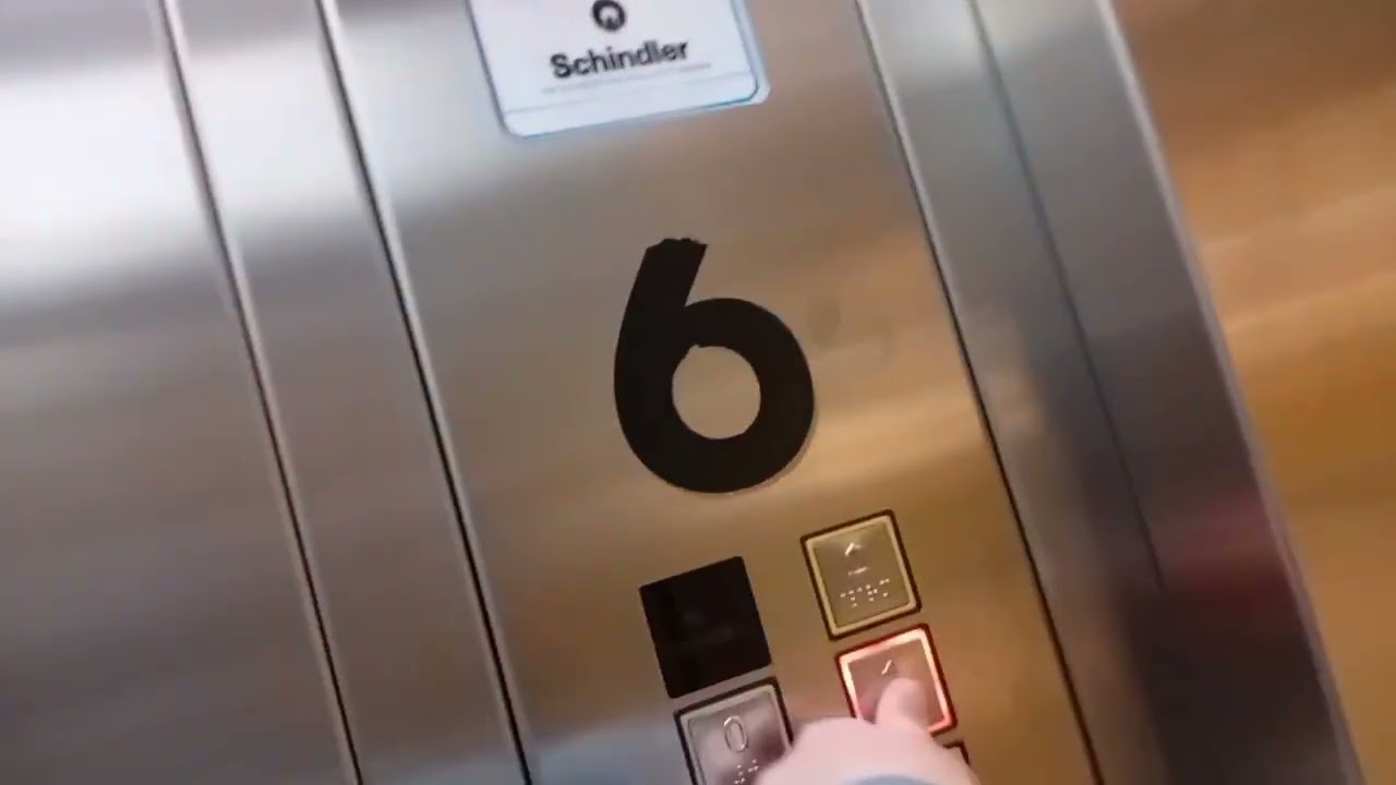 A cargo Shindler at IKEA