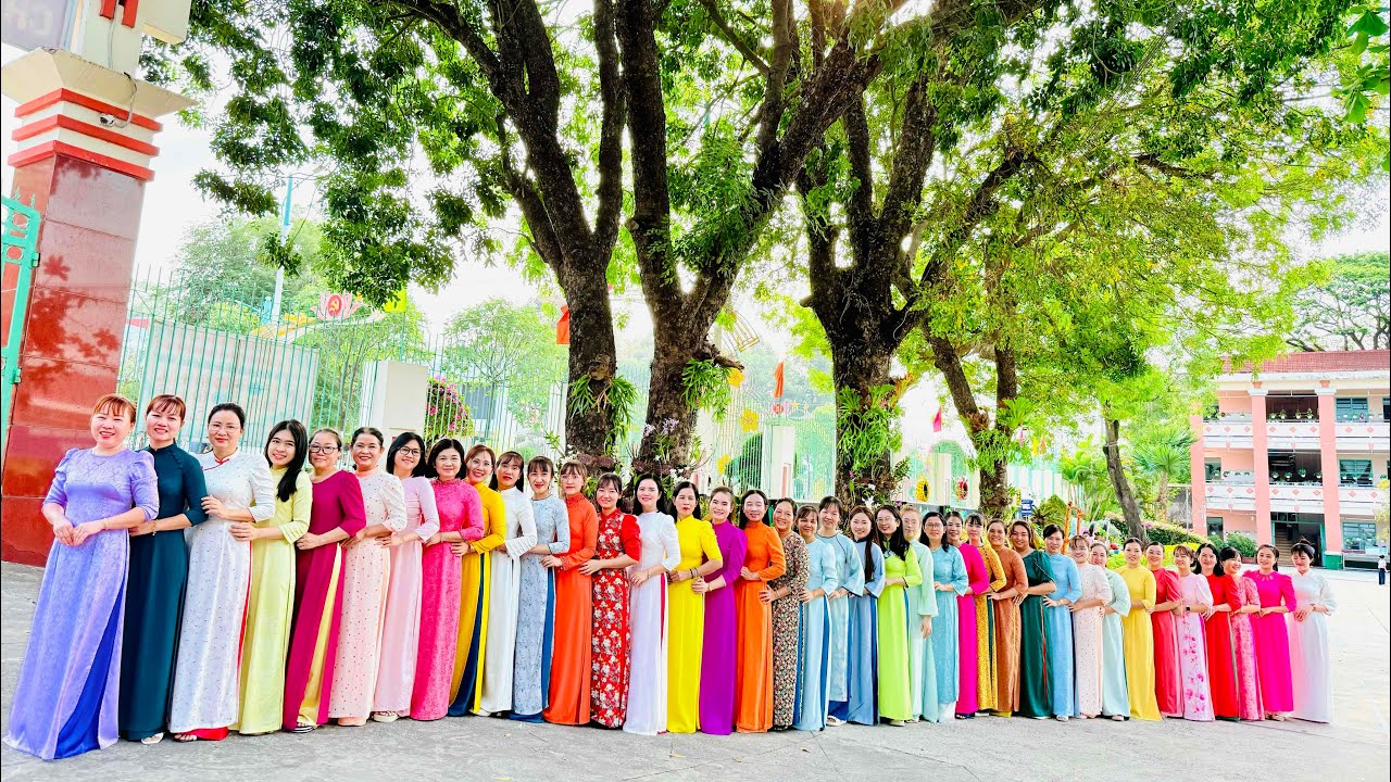 Tuần lễ áo dài năm 2026 - Giáo viên Trường TH Trần Quốc Tuấn - Bến Cát - TP Hồ Chí Minh