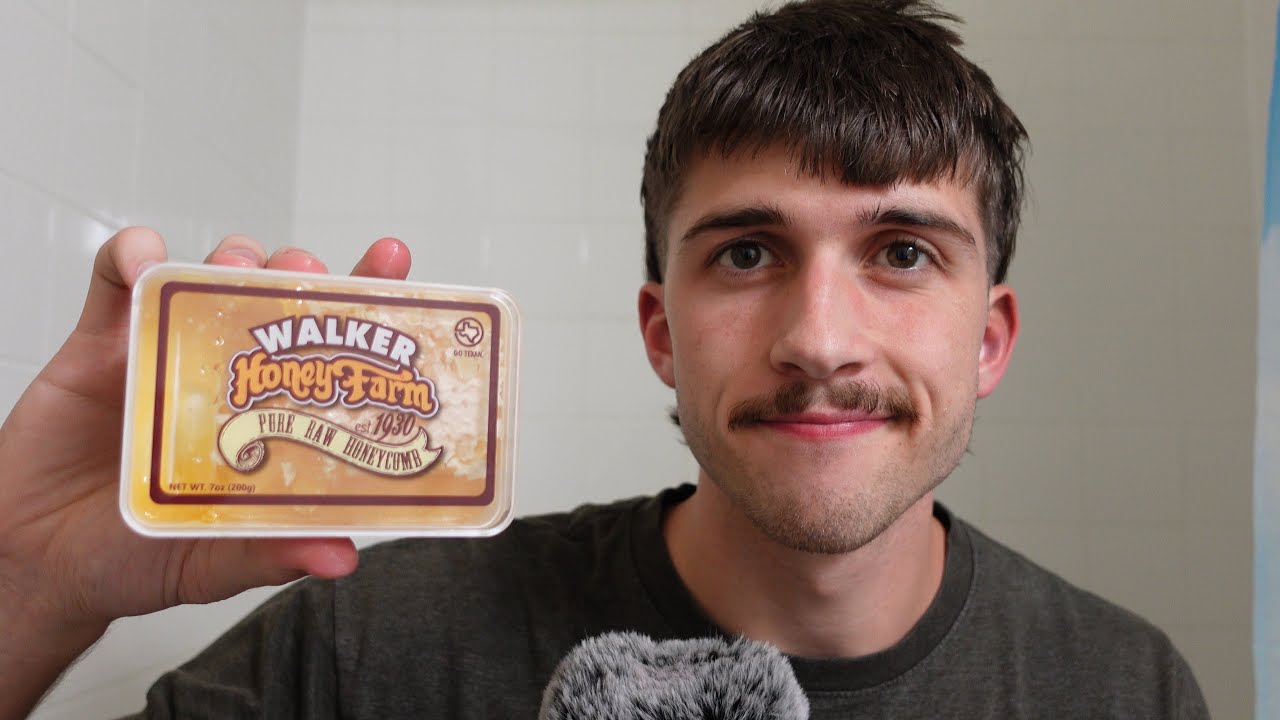 ASMR: поедание сырых техасских сот 🍯 Липкие звуки рта и хрустящие кусочки