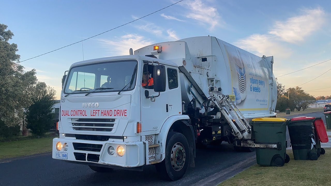 Port Stephens Recycling - Ex Canberra 727