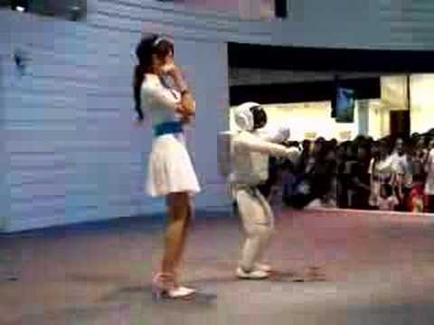 Asimo Dancing in Motor Show 2008