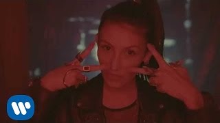 Daniela Spalla - "Pequeño Ladrón" (Video Oficial) chords