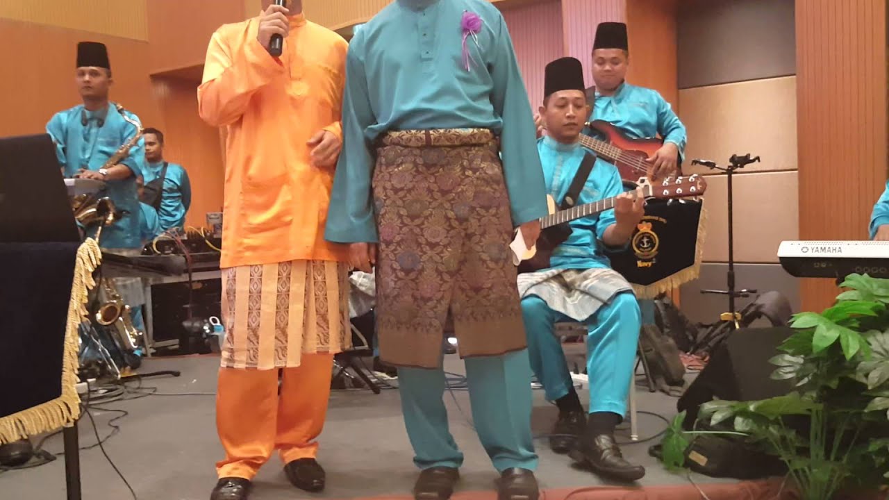 Gelombang biru & sudah diinai - inaikan..