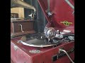 楠木 繁夫 ♪馬と兵隊♪ 1939年 78rpm record. Columbia Model No G ー 241 phonograph
