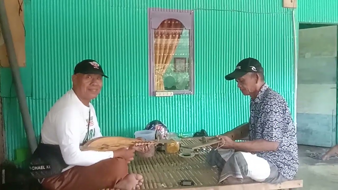 kecaping Makassar DG TOLA DUET DENGAN DG GAU' #lestarikanbudaya #kecaping#budayaseni#dgtolakecaping