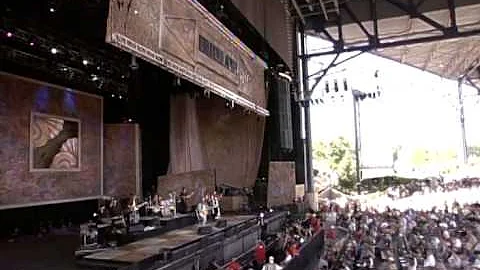 Travis Tritt - I'm Gonna Be Somebody (Live at Farm Aid 2000)