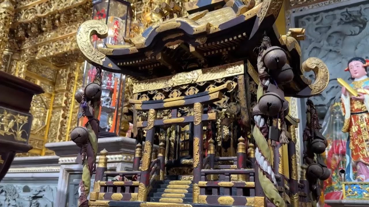 高雄・日本時代の豪華な神輿が公開 東港の250万元の檜神輿も目を引く