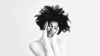 Giga Papaskiri - Lucie From Paris