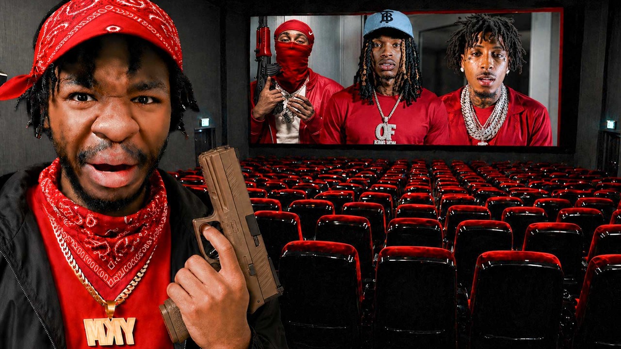 I FOUND BLOODHOUND GANG AT THE MOVIE THEATERS In LifeTogether 🏠 RP | Roblox