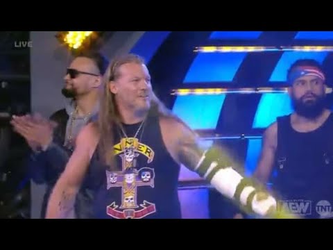 Chris Jericho Gest Amazing Crowd reaction   Inner cicle Entrance on AEW Dynamite 280521