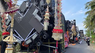 LINEUP OF MASSIVE HOREG SOUND SYSTEMS AT THE CEMETUK CLURING BANYUWANGI CARNIVAL