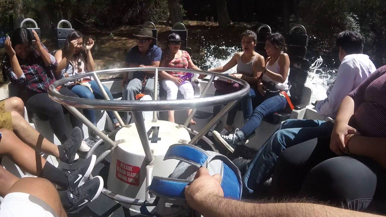 Roaring Rapids: Six Flags Magic Mountain!