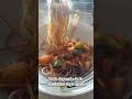 No es magia, así se hacen los fideos antigravedad en China