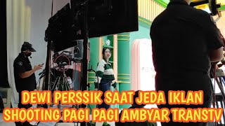 Download lagu DEWI PERSSIK SAAT JEDA IKLAN SHOOTING PAGI PAGI AMBYAR TRANSTV | @redcarpet83