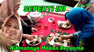 This is how it feels to eat together