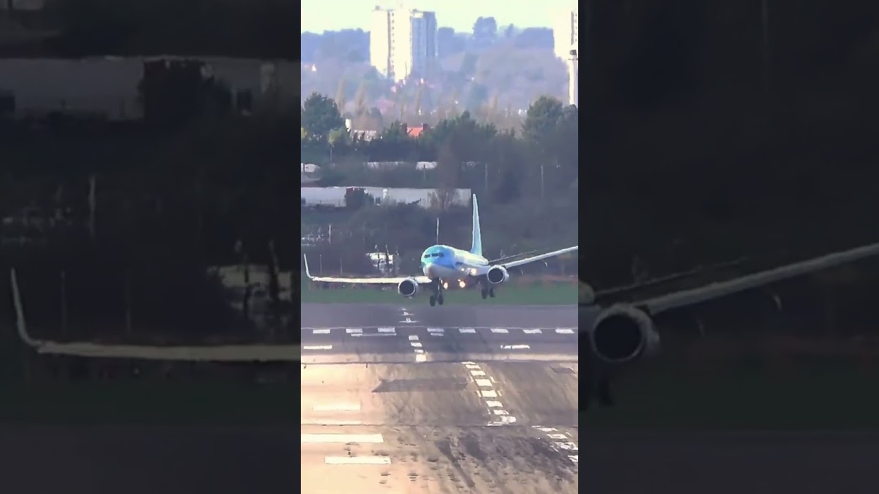 TUI B737 Hard Landing  