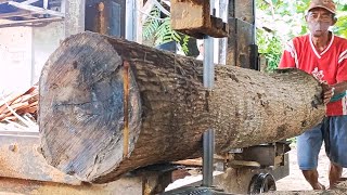 Sawing Acacia wood into thick boards for doors, windows and tables !! sawmill