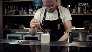 Erick Van Beek, BAR MANAGER EN HAND SHAKE