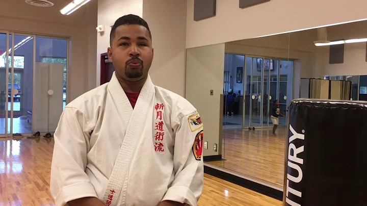 Blind karate teacher shows students how to beat ob...