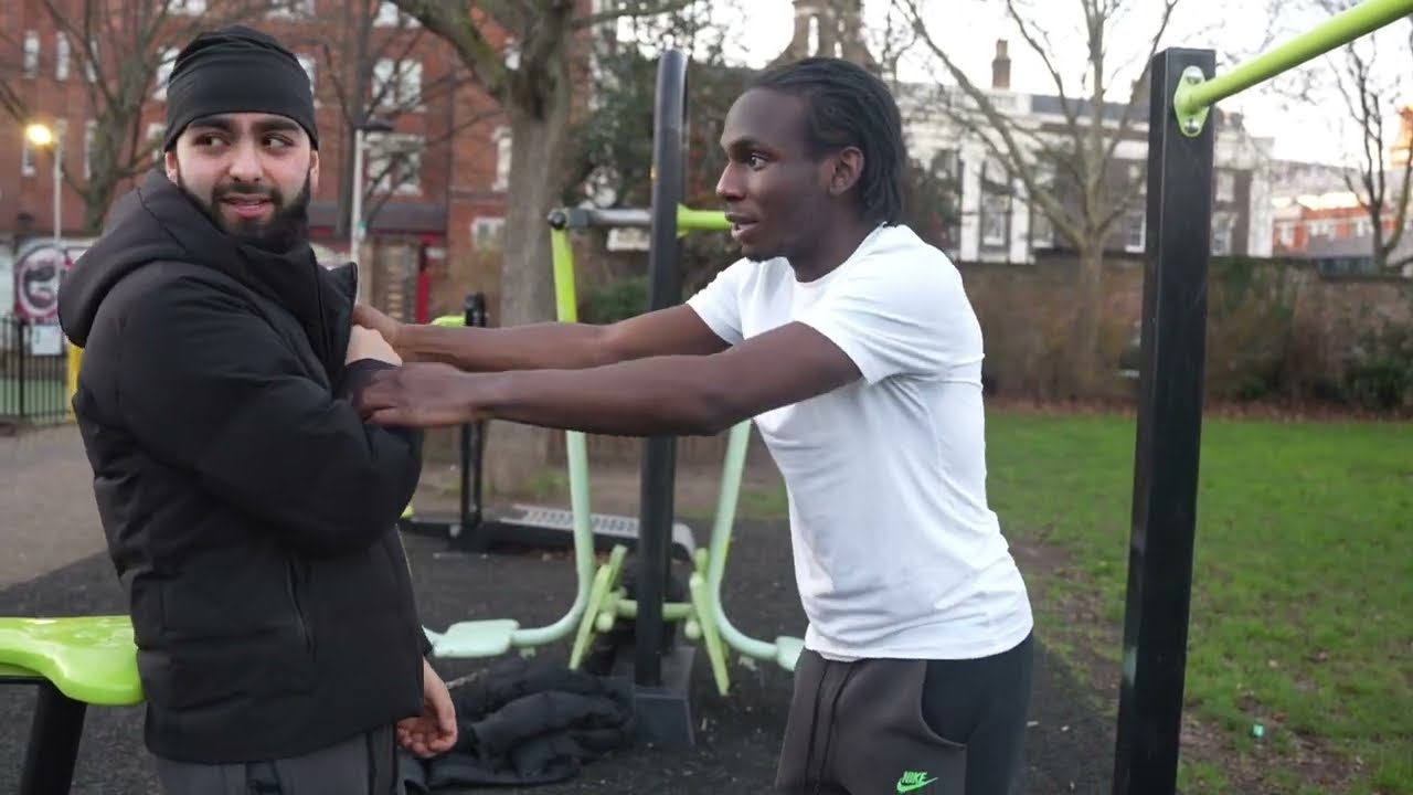 you lock eyes with a roadman