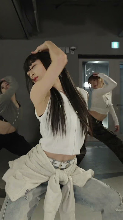 Watch this mesmerizing performance by talented Korean choreographer 'Redy' #redy #choreography