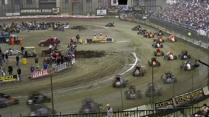 2011 Chili Bowl - Saturday A-Main (#1 of 13)