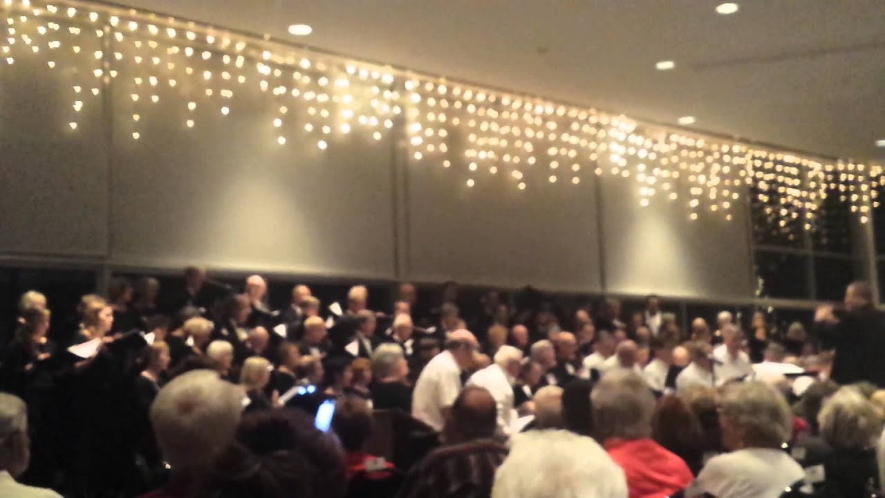 Carol of the Bells : Off-key Chorale - YouTube