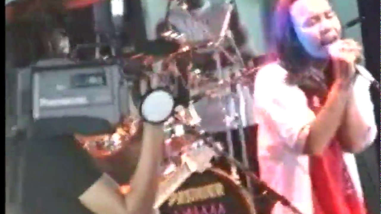 Dewa 19 - KITA TIDAK SEDANG BERCINTA LAGI - Live in Pekanbaru, 30 November 1997