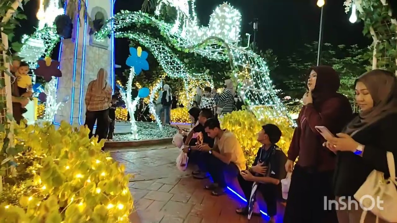 Paklong Maklong Bersama Cucu Ke Pesta Lantern putra jaya