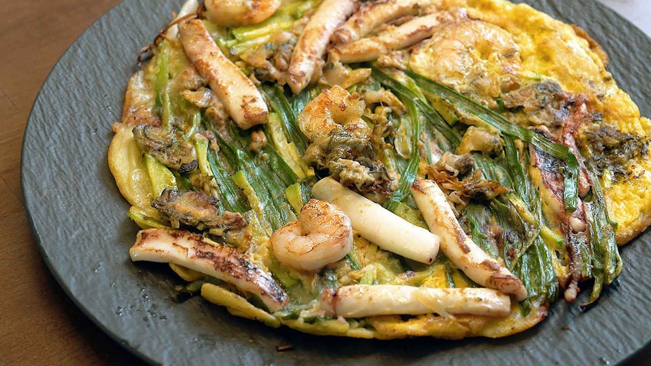 Sizzle & Crunch – The haemul pajeon (korean pancake) You Can’t Stop Eating