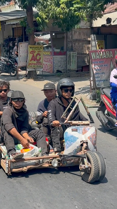 Vespa tronton pulang jombang #vespaextreme #vespaextremekelilingindonesia #kediriscooterfestival7