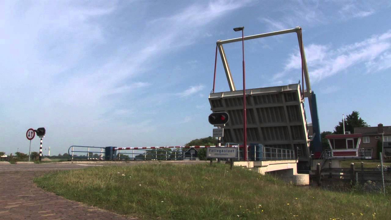 Dutch bridge opens - Brug Follega 1