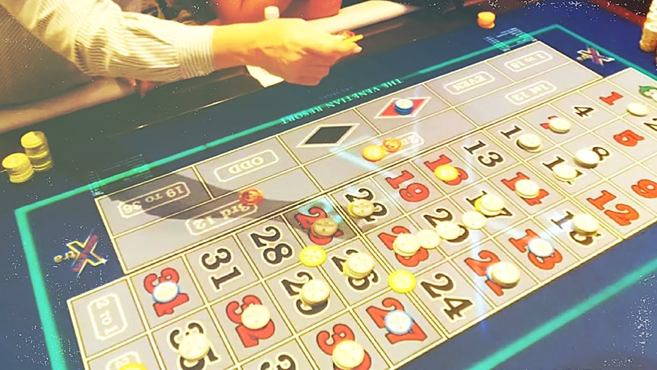 Playing XTRA ROULETTE at 500 Buyin Real life lightning roulette YouTube