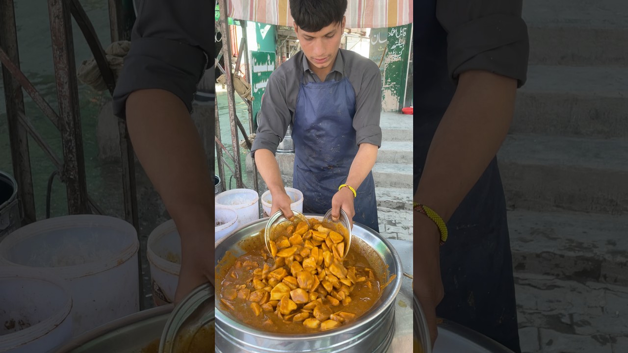 Pehalwan’s Famous Kachalo Pera 😋 Sweet & Spicy Kachalo Chaat | Mardan Street Food | Food Diaries X