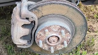 Замена передних тормозных колодок и проточка диска своими руками на Subaru Forester SG5 2005