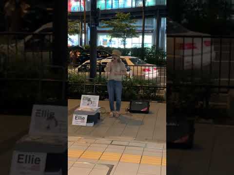 Ellie 「Everything」 大阪駅 ルクア前