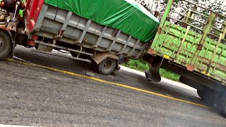 MENEGANGKAN !! Penyelamatan truk yang nyaris roboh di tanjakan gunung kubur,Truk trailer melintas