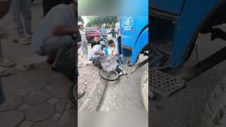 Tai Nạn Trước Cổng Trường Thcs Gia Thuỵ, Long Biên. Cháu Bé Lớp 6 Đã Không Còn Cơ Hội Đến Trường.