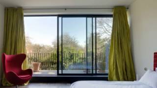 19 Contemporary Bedrooms with Balcony