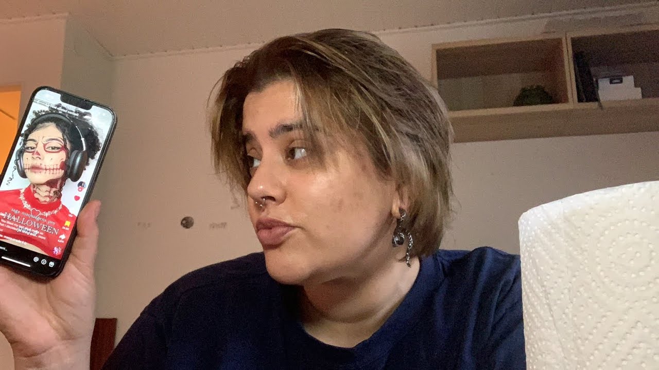 Let’s do make up for Halloween 