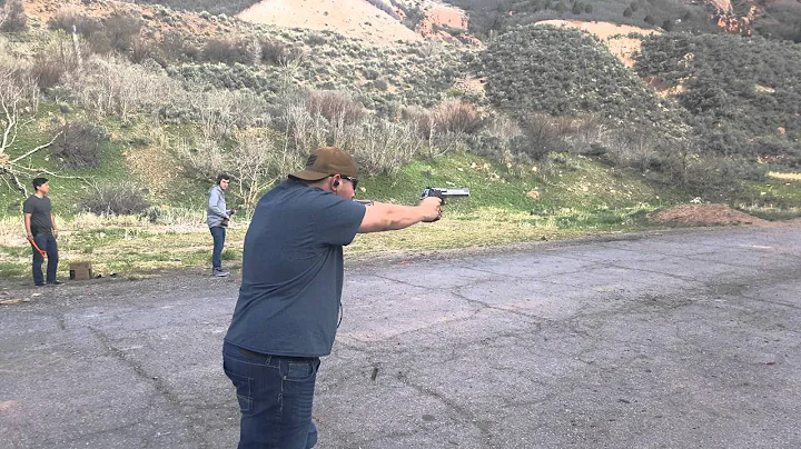 Antonio Palazzola with the Desert Eagle 50 AE