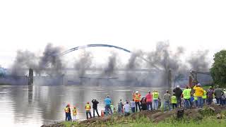 Meredosia bridge demolition