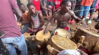 Lwa Yo Bay Don Ak Moun Yo Vle Gadon Mirak Misye Bat 4 Tanbou Pou Kol Tout Moun Sezi