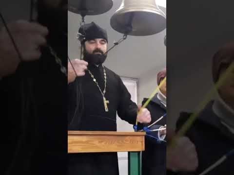 Учебный класс Уральской школы звонарей. Преподавать о. Дмитрий Бажанов