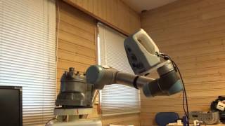 Artec Robotic arm scans motorcycle engine with Artec Spider