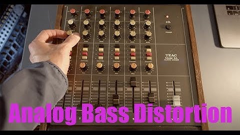 Bass analog distortion TEAC model 2A console