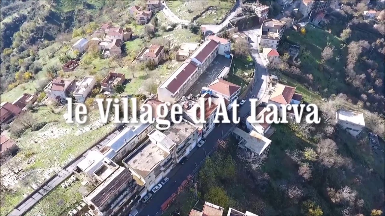 At Larva commune d'Ath Yanni vu du ciel