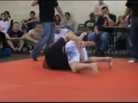 WWW.CONQUESTBJJ.COM MARYLANDS BJJ'S MONROE HALL IN ACTION WINNING A PRO DIVISION AT MISSION SUBMISSION