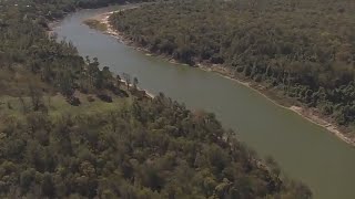 2 teens dead, search continues for missing father in Trinity River