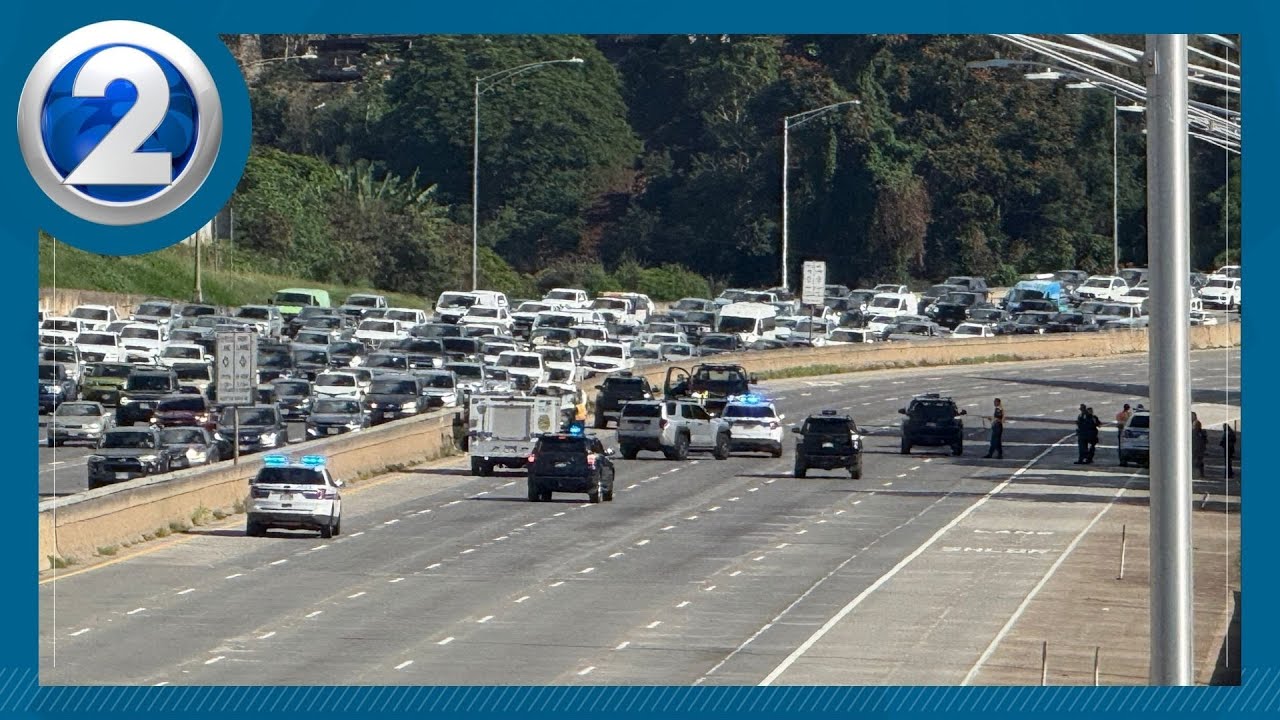 1 dead, 6 injured in multi-vehicle H-1 Freeway crash; traffic being diverted